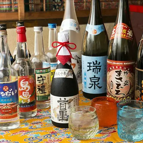 色とりどりの泡盛